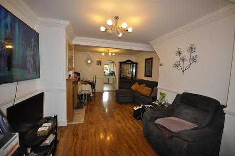 39 Second Avenue, Dagenham, RM10 9DX