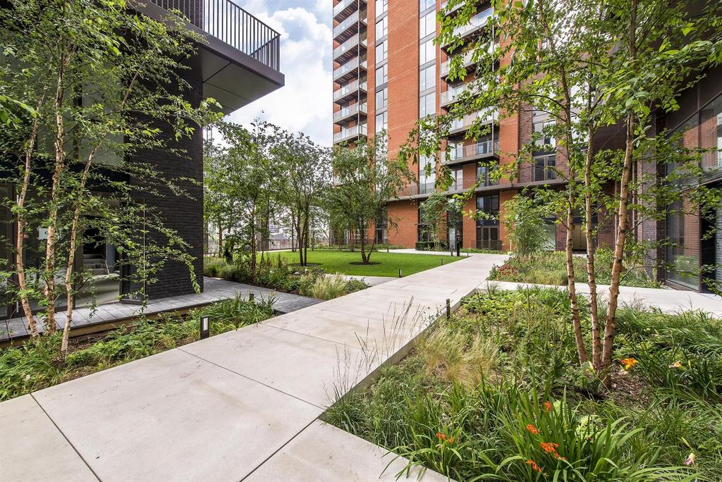 Courtyard 3.jpg