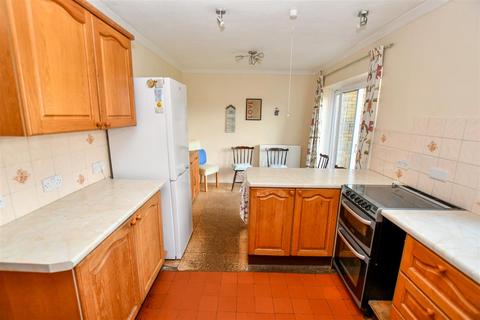 3 bedroom semi-detached house for sale, Oldfield Road, London Colney, St. Albans
