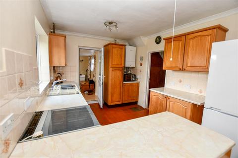 34 Oldfield Road, London Colney, St Albans, AL2 1JA