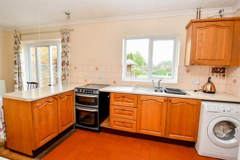 34 Oldfield Road, London Colney, St Albans, AL2 1JA