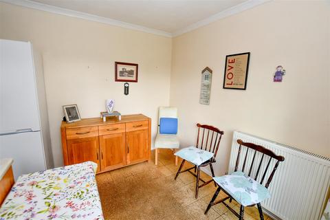 34 Oldfield Road, London Colney, St Albans, AL2 1JA