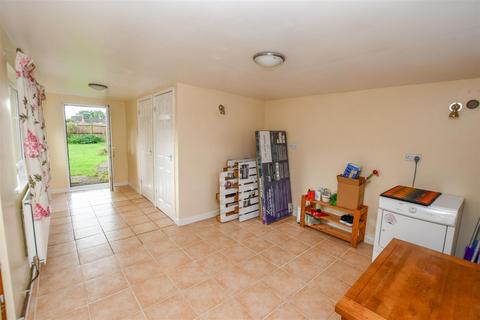 34 Oldfield Road, London Colney, St Albans, AL2 1JA