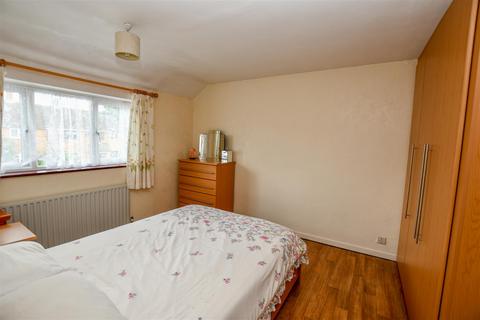 34 Oldfield Road, London Colney, St Albans, AL2 1JA