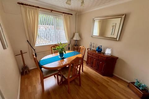 61 Grenville Road, Shirley, Solihull, B90 2DF