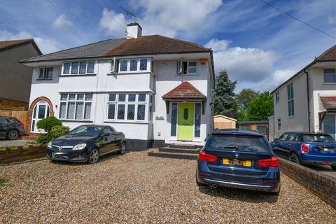 3 bedroom semi-detached house for sale, Penn Road, Park Street, St. Albans