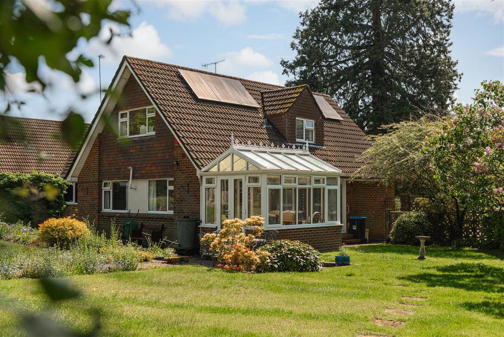 The Priory, Godstone 4 bed detached bungalow for sale £825,000