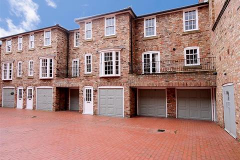 4 bedroom maisonette for sale, Buckingham Court, Bishophill