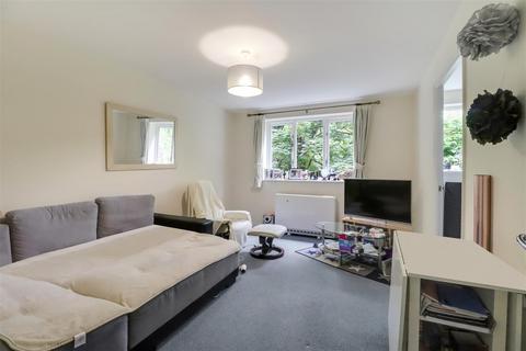 1 bedroom apartment for sale, Woodfield Road, Thames Ditton