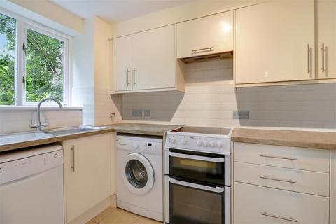 1 bedroom apartment for sale, Woodfield Road, Thames Ditton
