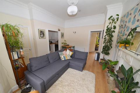 2 bedroom flat for sale, 99 Greenfield Road, Birmingham B17