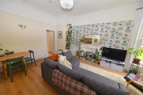 2 bedroom flat for sale, 99 Greenfield Road, Birmingham B17