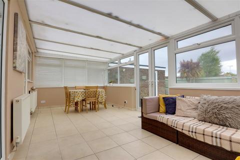 6 Bennett Close, Walton On The Naze, CO14 8SE