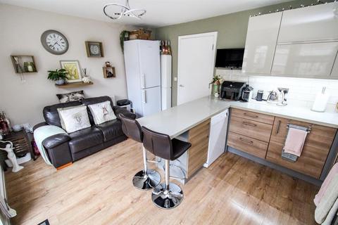 4 bedroom end of terrace house for sale, Conyger Close, Corby NN18