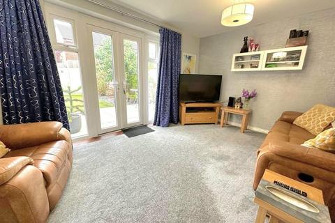 3 bedroom end of terrace house for sale, Dragonfly Way, Northampton NN4