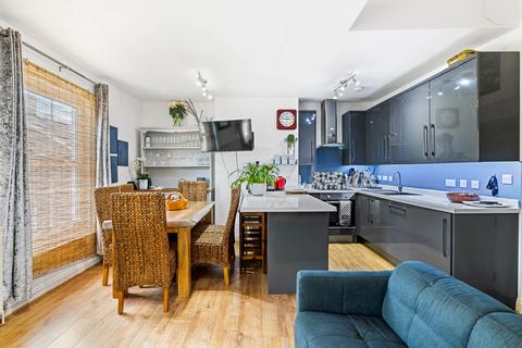 1 bedroom apartment to rent, Westside, Crawley RH11