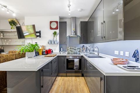 1 bedroom apartment to rent, Westside, Crawley RH11