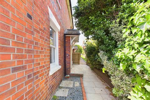 3 bedroom semi-detached house for sale, Sherman Place, Reading, Berkshire, RG1