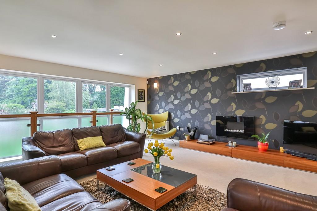 First Floor Lounge