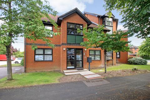 1 bedroom apartment for sale, Wykeham House, Alexandra Road, Farnborough , Hampshire, GU14