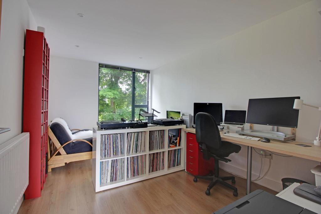 Bedroom 2 - double