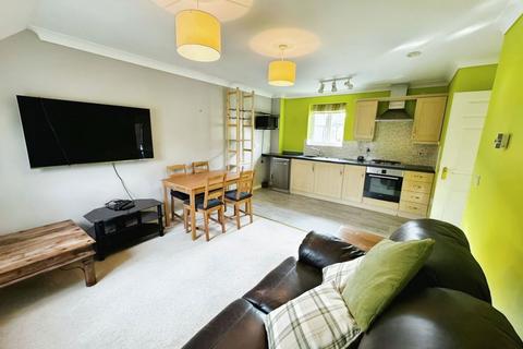 2 bedroom maisonette to rent, Capella Crescent, Swindon, SN25 2JZ