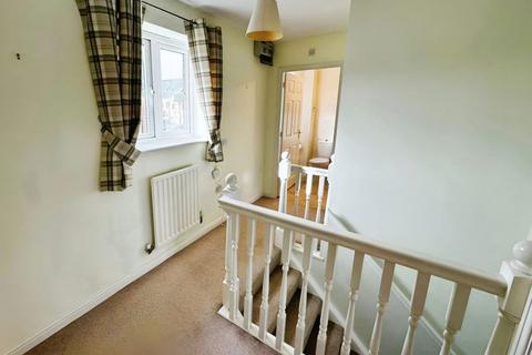 2 bedroom maisonette to rent, Capella Crescent, Swindon, SN25 2JZ