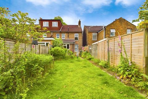 2 bedroom semi-detached house for sale, Burford Road, Horsham RH13