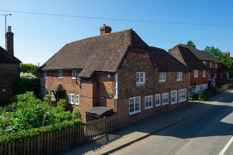 4 bedroom cottage for sale, The Street, Great Chart