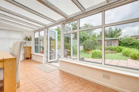 13 Brackendale Avenue, Basildon, SS13 3BD