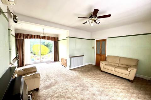 3 Elmcroft Close, Chessington, KT9 1DX