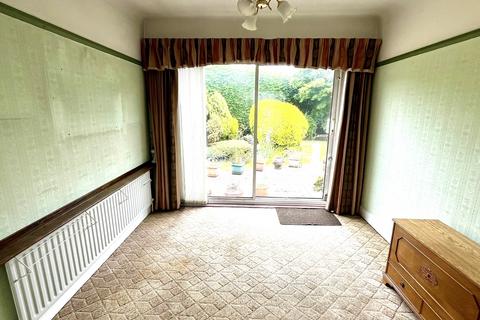 3 Elmcroft Close, Chessington, KT9 1DX