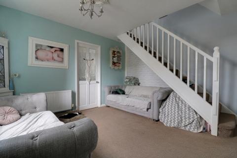 2 bedroom end of terrace house for sale, Dacre Close, Liversedge, West Yorkshire, WF15