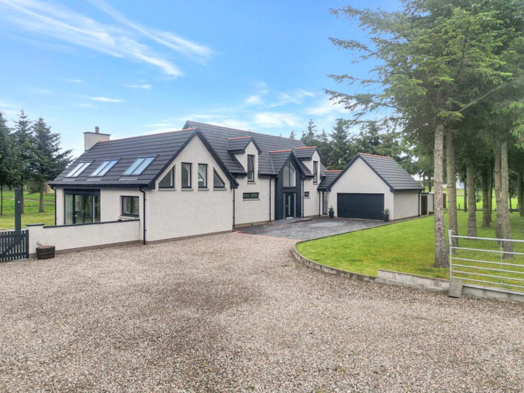 Roseisle Elgin IV30 4 bed detached house £695,000