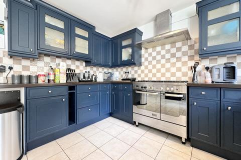 32 Commerce Place, Aberdare, CF44 6TB