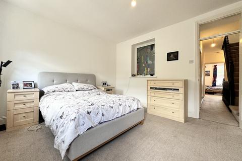 32 Commerce Place, Aberdare, CF44 6TB