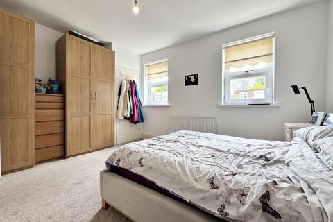 32 Commerce Place, Aberdare, CF44 6TB