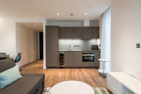 Studio to rent, Cashmere House, Leman Street, Aldgate, London, E1