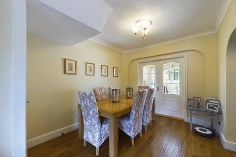 26 Beech Road, Chinnor, OX39 4RB