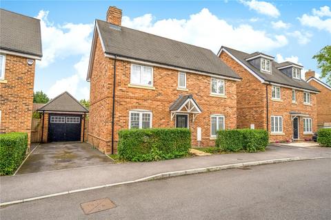 8 Cascade Way, Farnham, GU9 7GQ