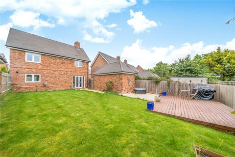8 Cascade Way, Farnham, GU9 7GQ