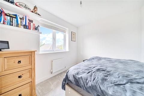 8 Cascade Way, Farnham, GU9 7GQ