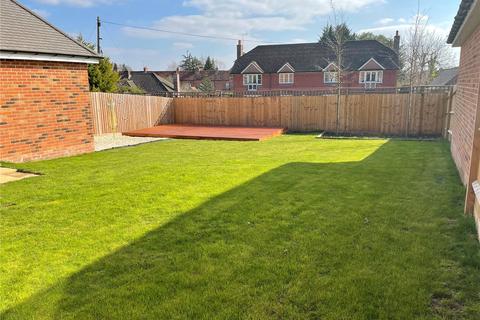 8 Cascade Way, Farnham, GU9 7GQ
