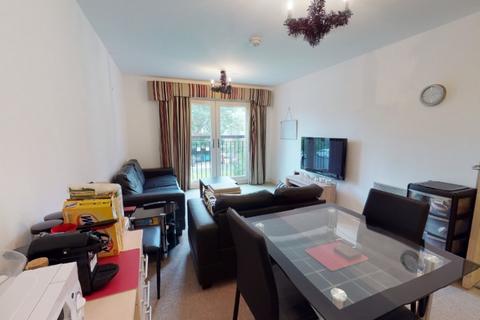 2 bedroom flat to rent, Moss Lane East, Manchester M14