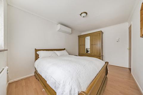 3 bedroom detached bungalow for sale, Larksfield Close, Carterton, Oxfordshire, OX18