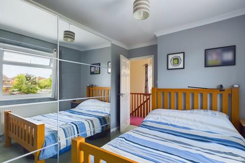 32 John Herring Crescent, Swindon, SN3 4JJ