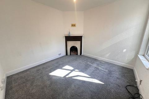 3 bedroom flat to rent, High Street, Orpington