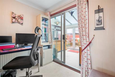 46 Baird Avenue, Basingstoke, RG22 6EB