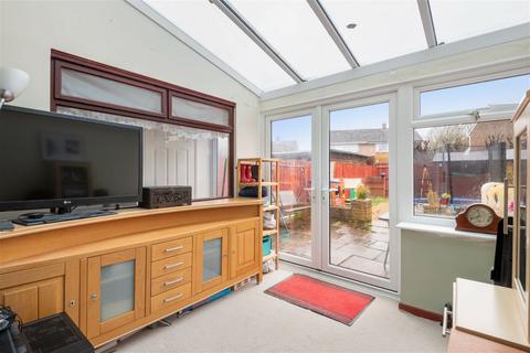 46 Baird Avenue, Basingstoke, RG22 6EB