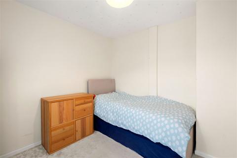46 Baird Avenue, Basingstoke, RG22 6EB